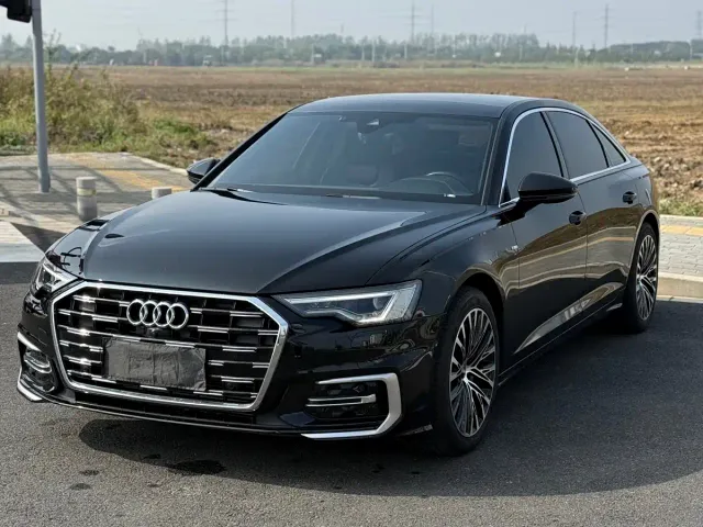 Фотография автомобиля — Audi A6L