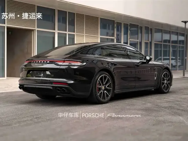 Porsche Panamera — Фото автомобиля 14