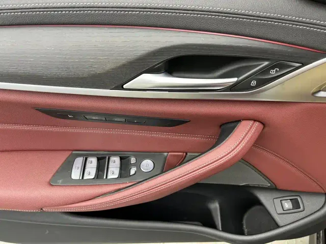 BMW 5 Series — Фото автомобиля 17