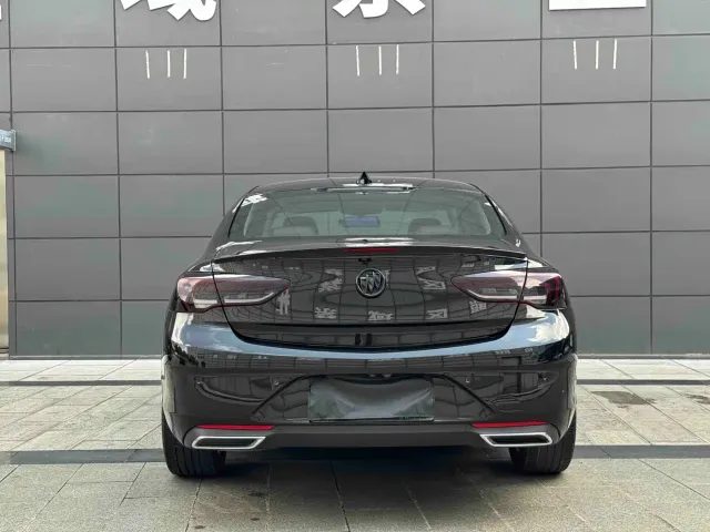 Buick Regal — Фото автомобиля 5