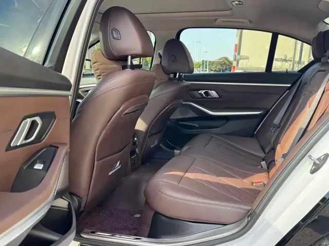 BMW 3 Series — Фото автомобиля 8