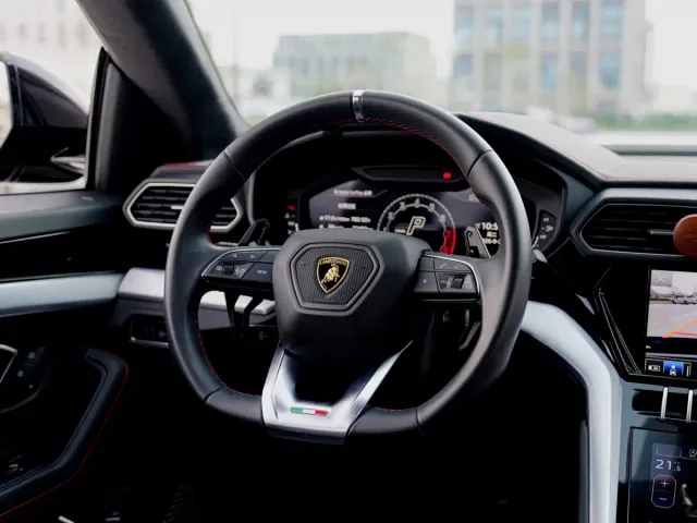 Lamborghini Urus — Фото автомобиля 21