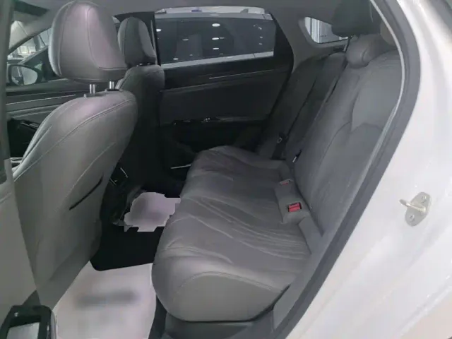 Geely Galaxy L6 — Фото автомобиля 16