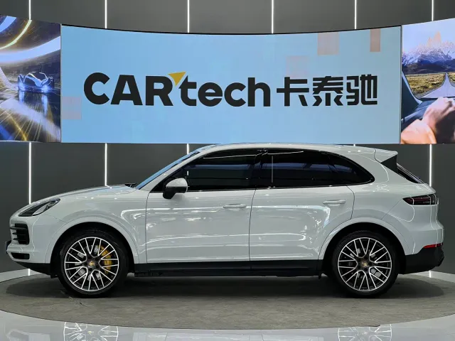 Porsche Cayenne — Фото автомобиля 20