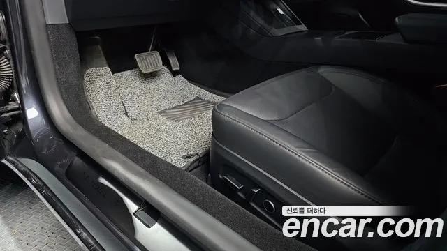Tesla Model 3 — Фото автомобиля 27