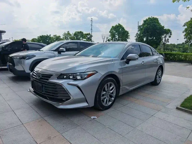 Фотография автомобиля — Toyota Avalon