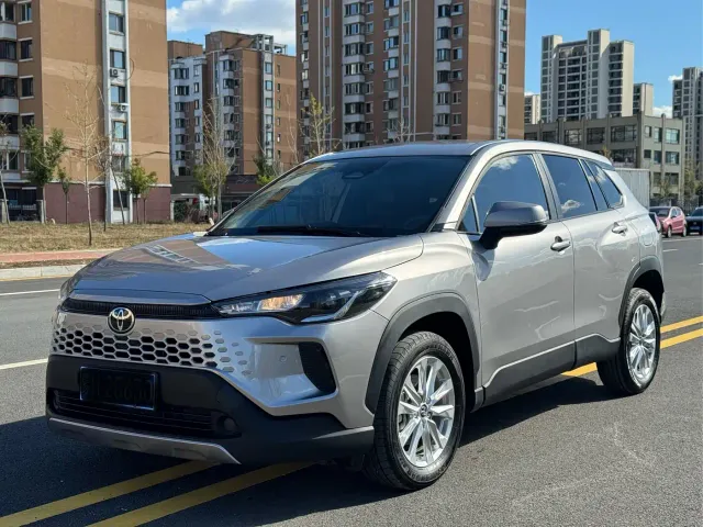 Toyota Corolla Cross — Фото автомобиля 3