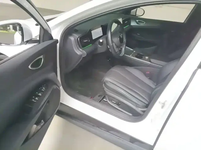 BYD Seal 06 — Фото автомобиля 15