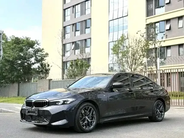 Фотография автомобиля — BMW 3 Series