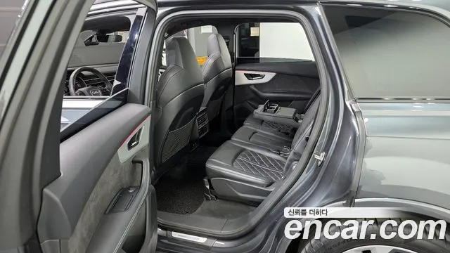 Audi Q7 55 TFSI quattro Premium — Фото автомобиля 11