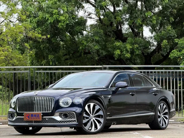 Bentley Flying Spur — Фото автомобиля 2