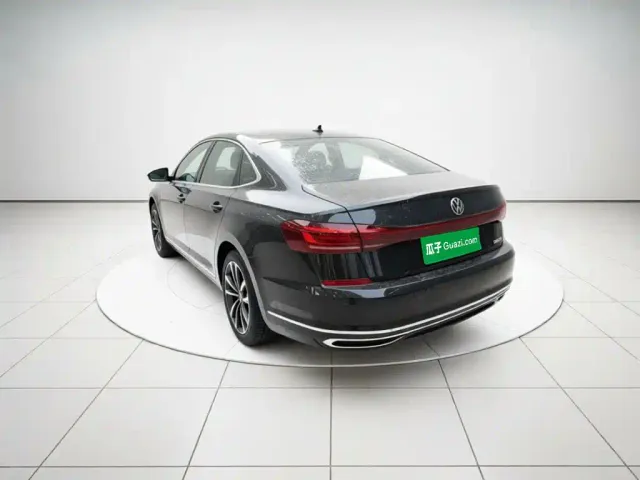 Volkswagen Passat — Фото автомобиля 24