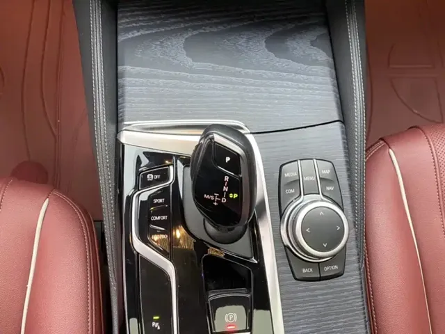 BMW 5 Series — Фото автомобиля 20
