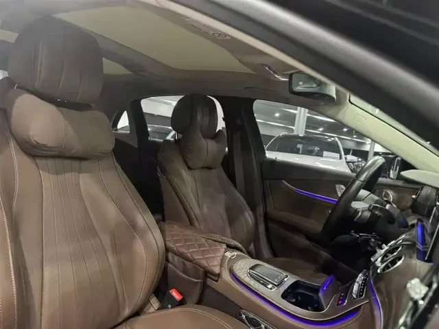 Mercedes-Benz E-Class — Фото автомобиля 21