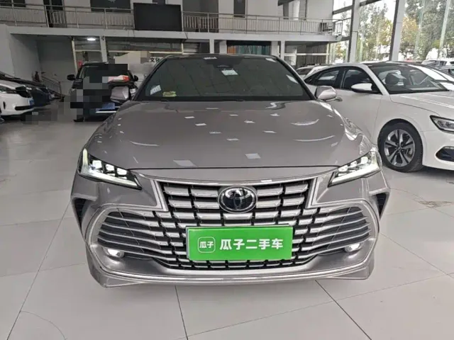 Toyota Avalon — Фото автомобиля 2
