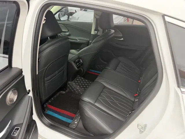 Chery Arrizo 8 2022 1.6T DCT Premium — Фото автомобиля 6