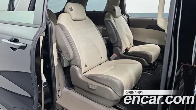 Kia Carnival — Фото автомобиля 17