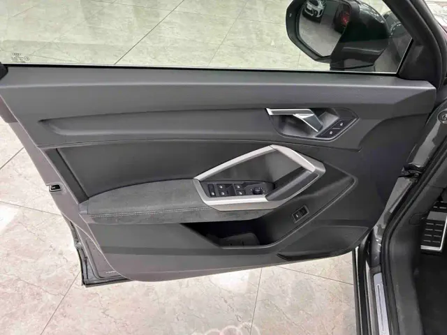 Audi Q3 — Фото автомобиля 15
