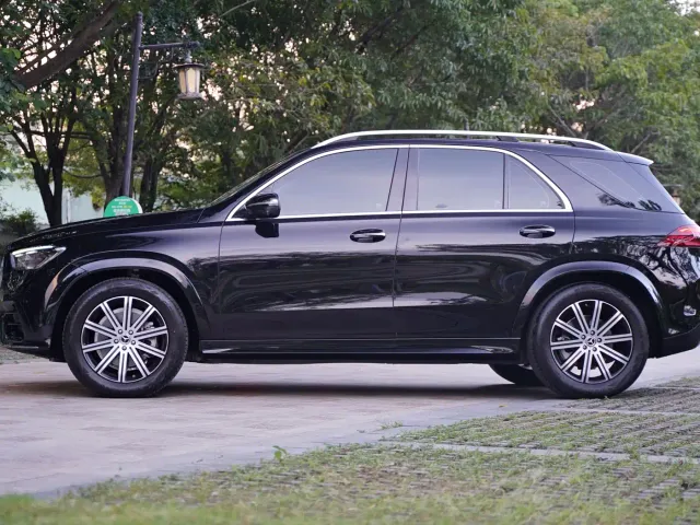 Mercedes-Benz GLE-Class — Фото автомобиля 2