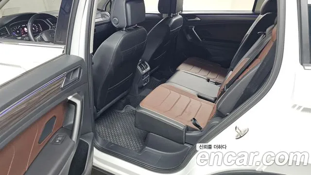Volkswagen Tiguan — Фото автомобиля 8