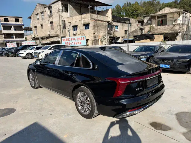 Hongqi H5 — Фото автомобиля 3