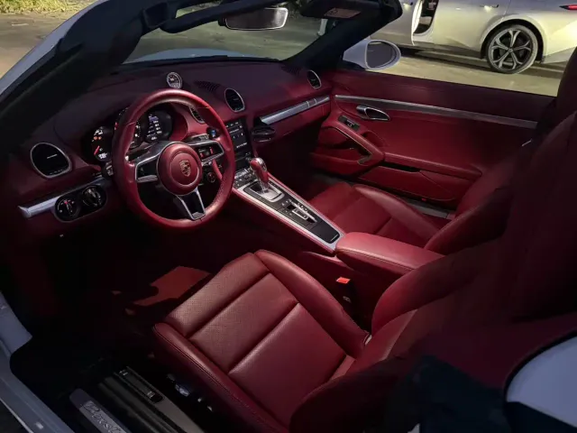 Porsche 718 — Фото автомобиля 5
