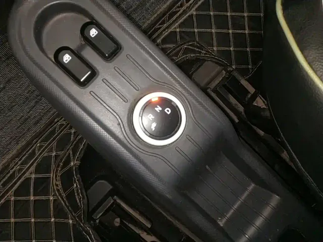Wuling Hongguang Mini EV — Фото автомобиля 13