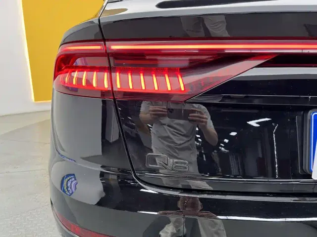 Audi Q8 — Фото автомобиля 9