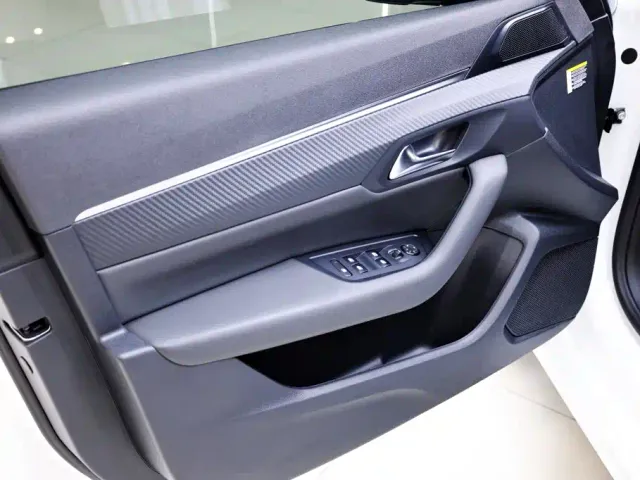 Peugeot 508 — Фото автомобиля 17