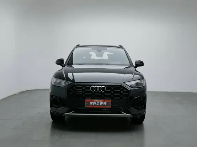 Audi Q5L — Фото автомобиля 3