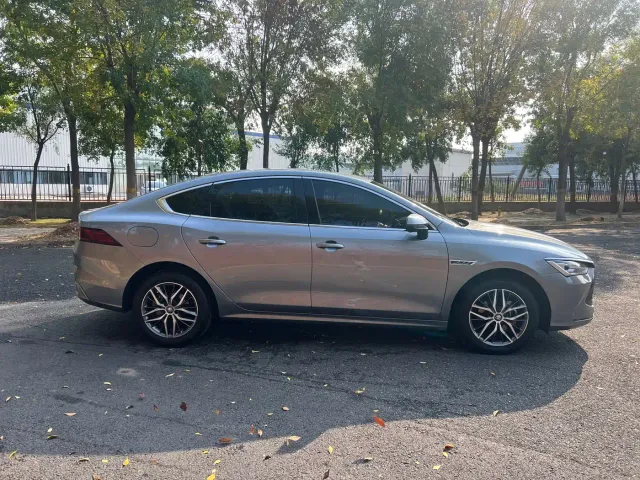 BYD Qin PLUS — Фото автомобиля 4