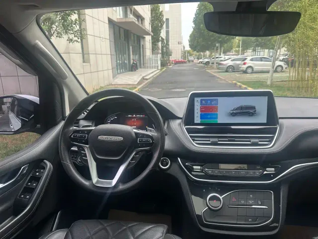Maxus G20 — Фото автомобиля 12