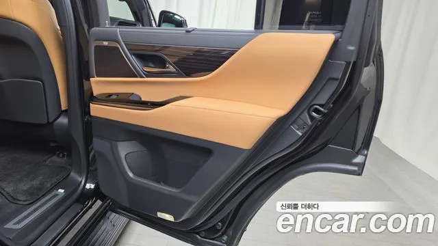 Lexus LX — Фото автомобиля 20
