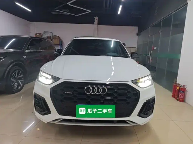 Audi Q5L — Фото автомобиля 2