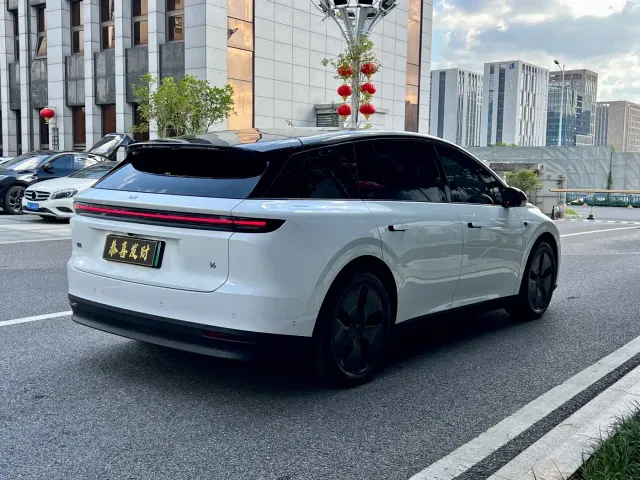 Li Auto i6 — Фото автомобиля 8