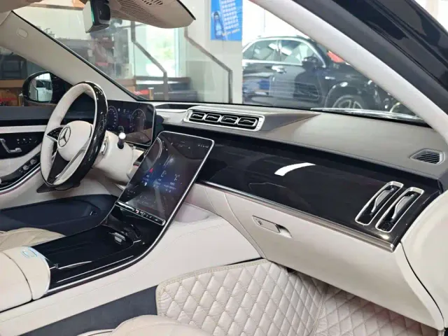 Mercedes-Benz Maybach S-Class — Фото автомобиля 30