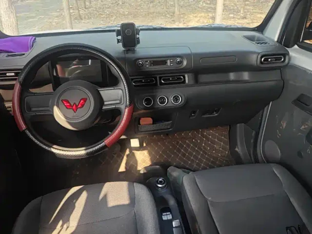 Wuling Zhiguang NEV — Фото автомобиля 11