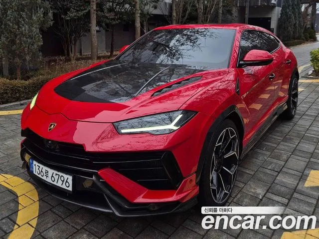 Фотография автомобиля — Lamborghini Urus