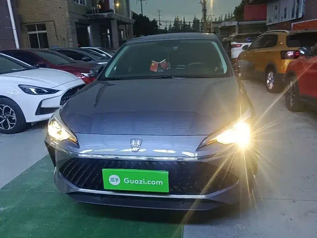 Roewe i5 — Фото автомобиля 2