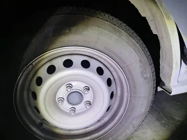 JMC E-Fushun — Фото автомобиля 7