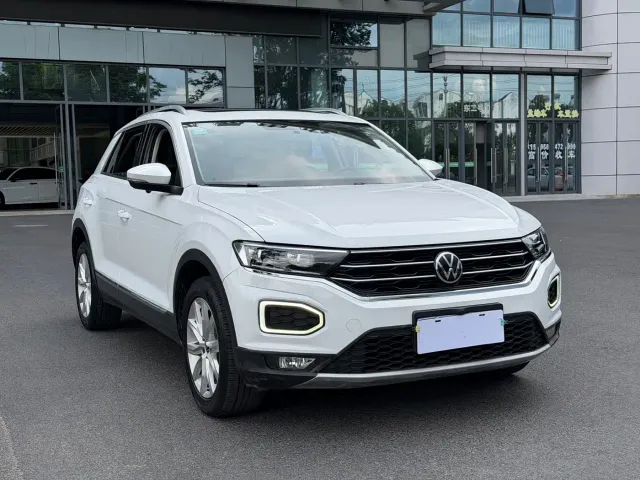 Volkswagen T-Roc — Фото автомобиля 3