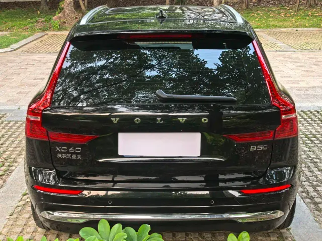 Volvo Volvo XC60 2022 B5 AWD R-Design — Фото автомобиля 22