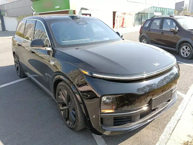 Li Auto L9 — Фото автомобиля 20