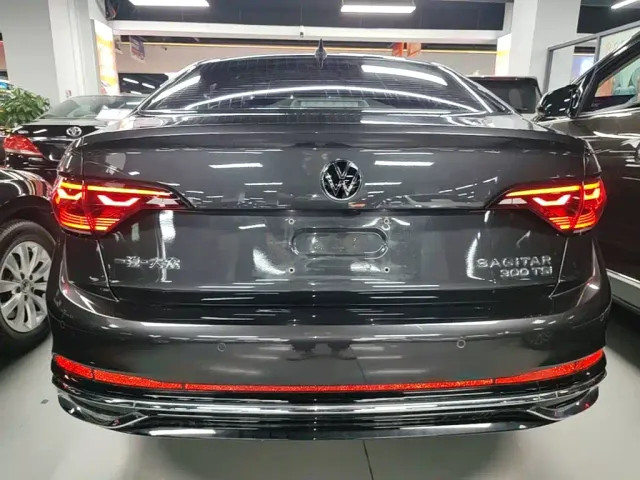 Volkswagen Sagitar — Фото автомобиля 5