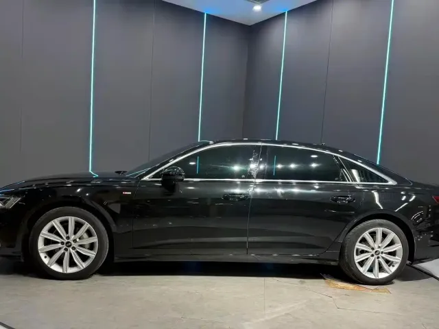 Audi A6L — Фото автомобиля 5