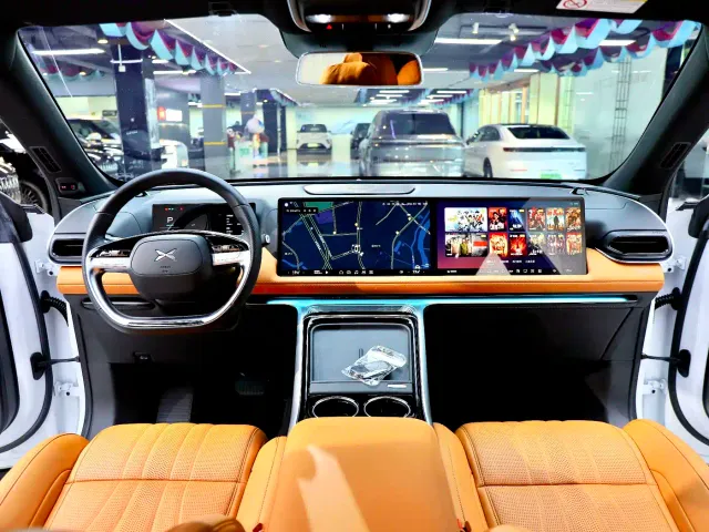 Xpeng G9 — Фото автомобиля 16