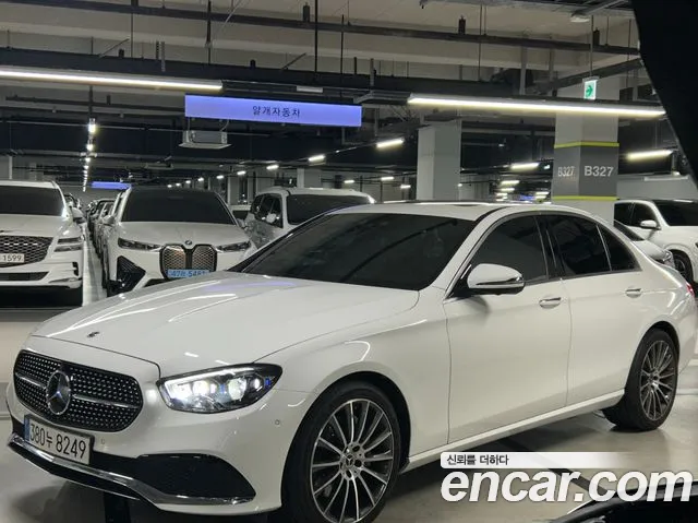 Фотография автомобиля — Mercedes-Benz E-Class W213