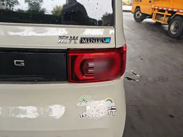 Wuling Hongguang Mini EV — Фото автомобиля 7