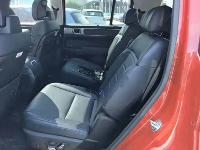 Hyundai Santa Fe — Фото автомобиля 12