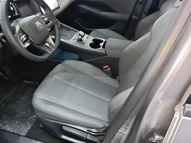 BYD Qin PLUS — Фото автомобиля 14
